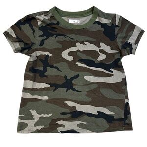 Aritzia TNA XS Camo Print T-Shirt Tee Everyday Casual Relaxed Fit Short Sleeve